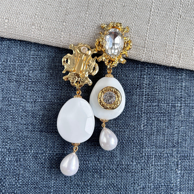 New vintage vintage vintage texture heavy industry diamond studded snow-white translucent glass pearl long sweeping shoulder earrings ear clips for women