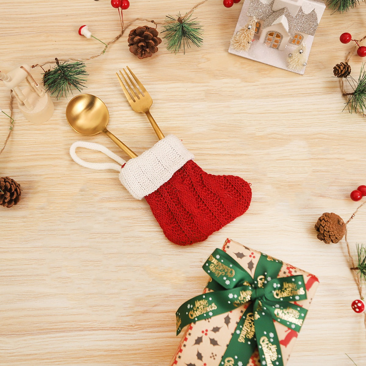 New Christmas Decorative Supplies Green Knitted Socks Mini Christmas Socks Hangers Christmas Tree Decorative Socks