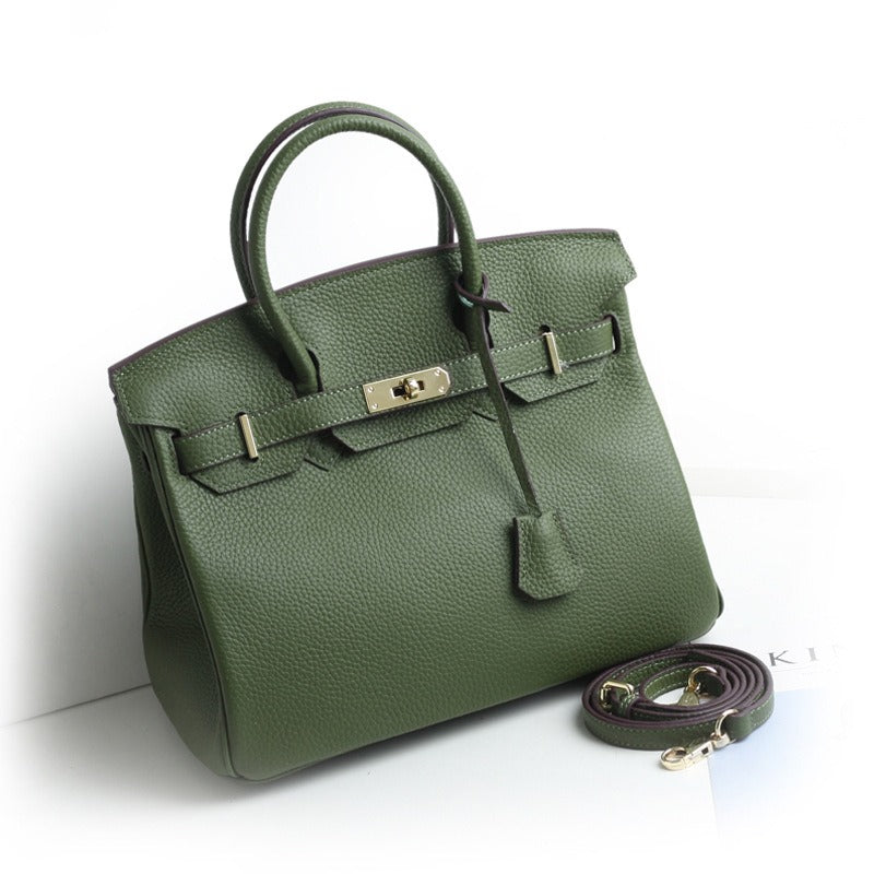 *2025 Handbag Alert* New shoulder bag in up to 22 colors and 2 sizes