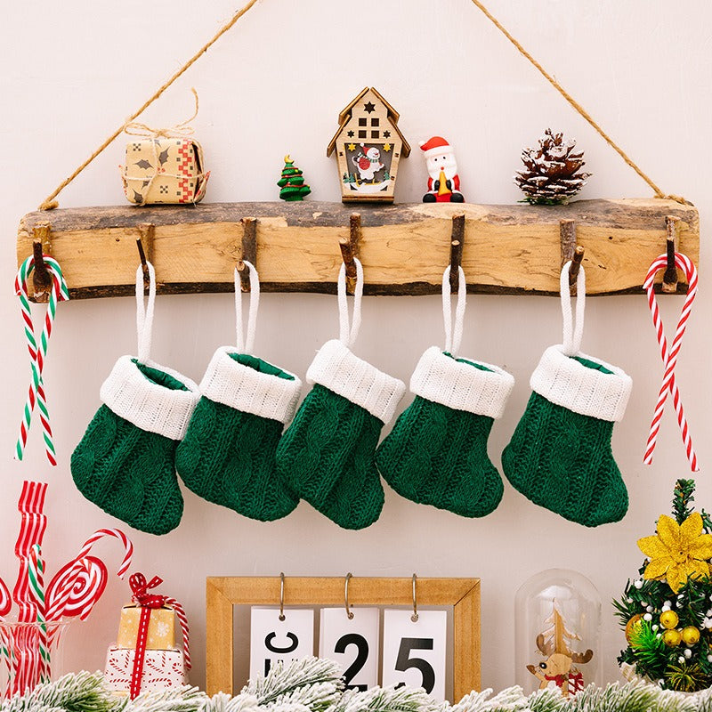 New Christmas Decorative Supplies Green Knitted Socks Mini Christmas Socks Hangers Christmas Tree Decorative Socks