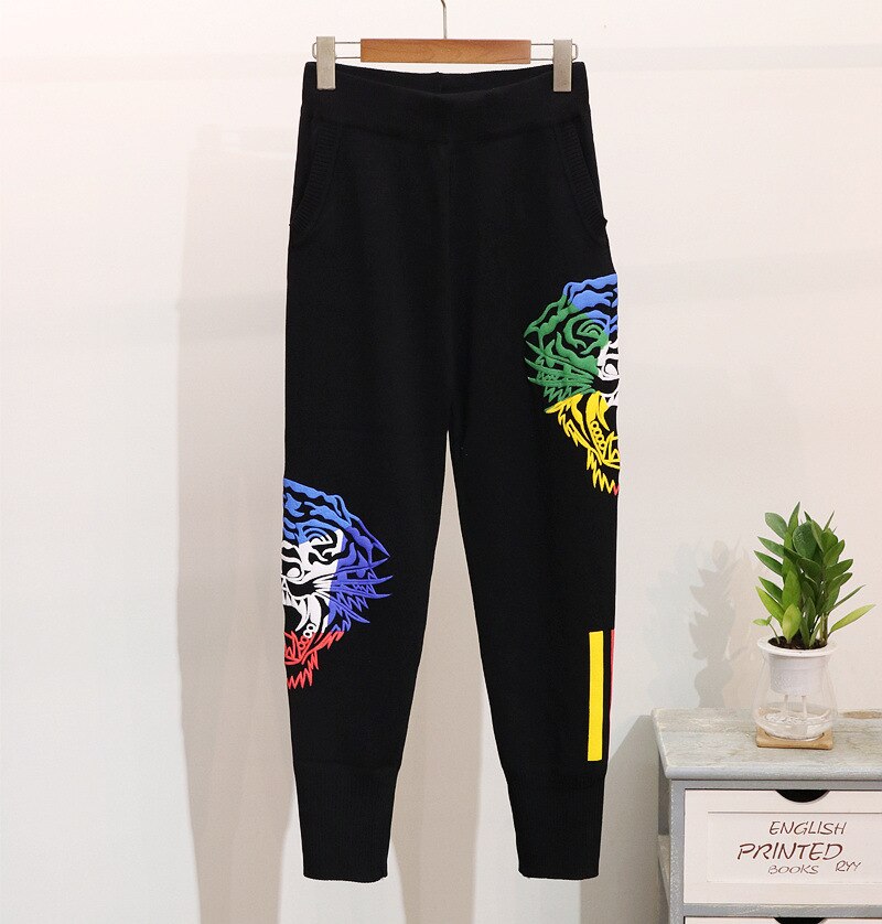 Unisex -Autumn or Winter Knitted Suit Fashion Embroidered Tiger Head Sweater Top + Pants Knitted Tracksuit 2 Piece Set