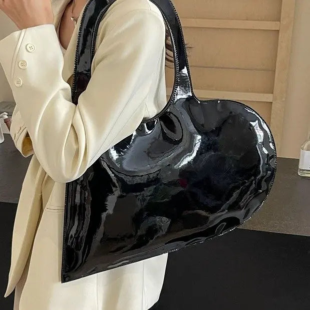 New Unisex Personalized Creative Lacquer Skin Love Shape Shoulder Bag Punk Underarm Bag Women's Handheld PU Photo Bag