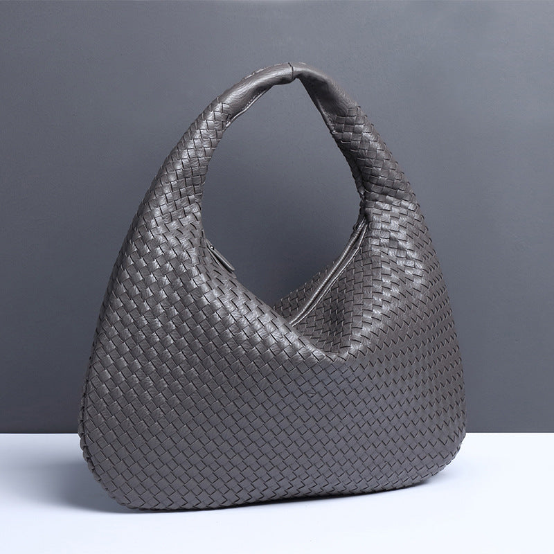 Crescent shaped women's bag hand woven hand-held dumpling bag fashionable single shoulder armpit bag