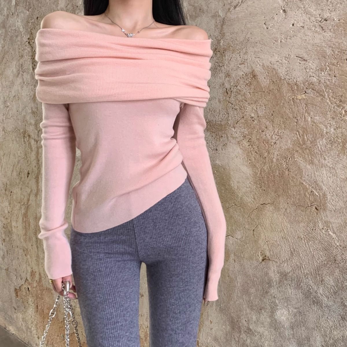 Off shoulder collarbone long sleeved one shoulder knitted sweater women's one neck base shirt outerwear