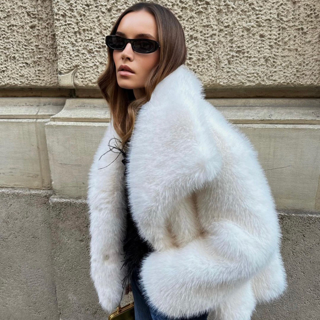 Fashionable large lapel faux fur coat, elegant and socialite, long sleeved warm coat, fur top