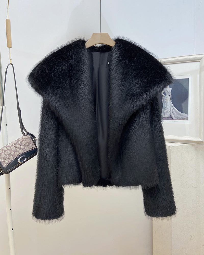 Fashionable large lapel faux fur coat, elegant and socialite, long sleeved warm coat, fur top