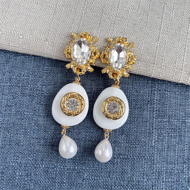 New vintage vintage vintage texture heavy industry diamond studded snow-white translucent glass pearl long sweeping shoulder earrings ear clips for women