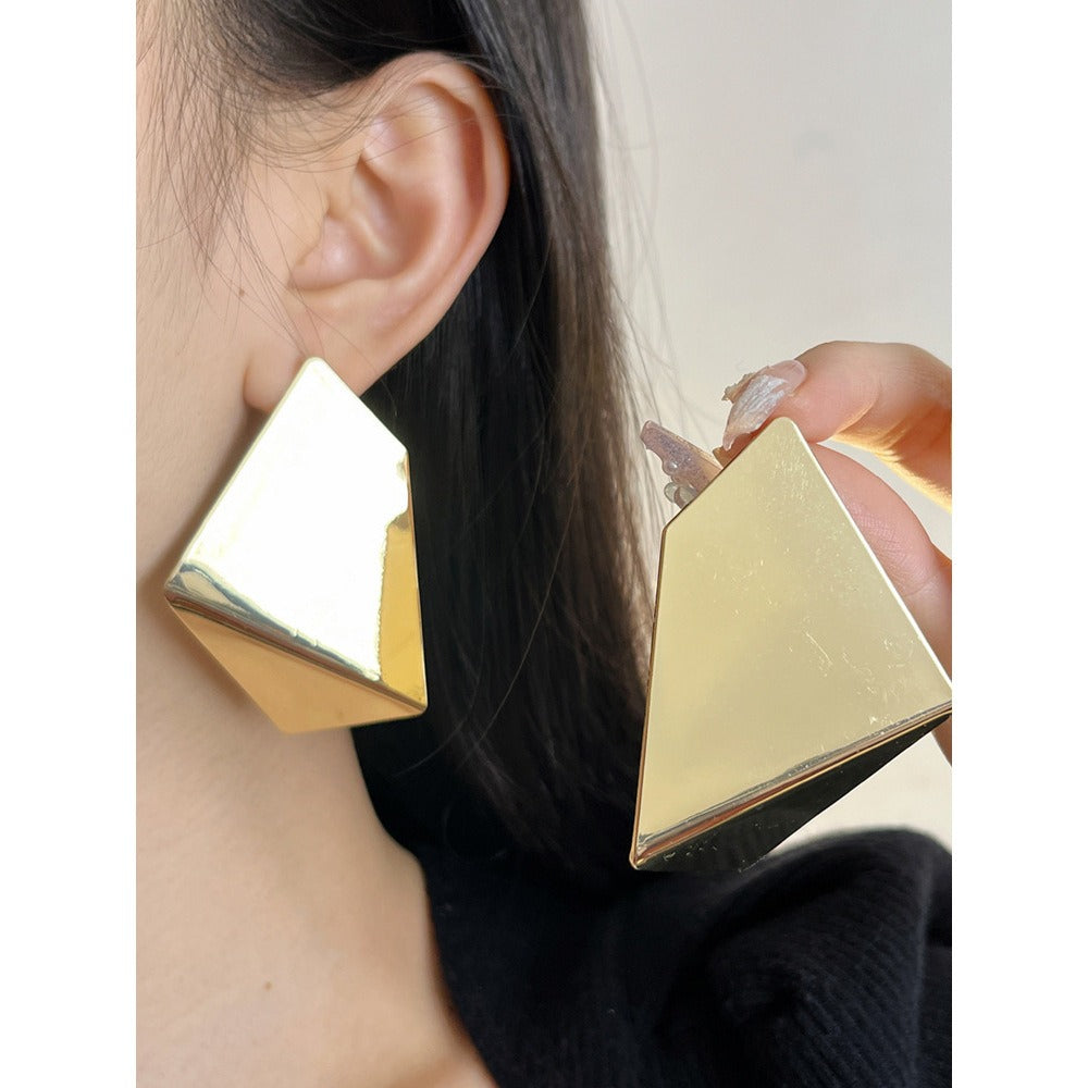 Niche design exaggerated geometric metal glossy diamond earrings