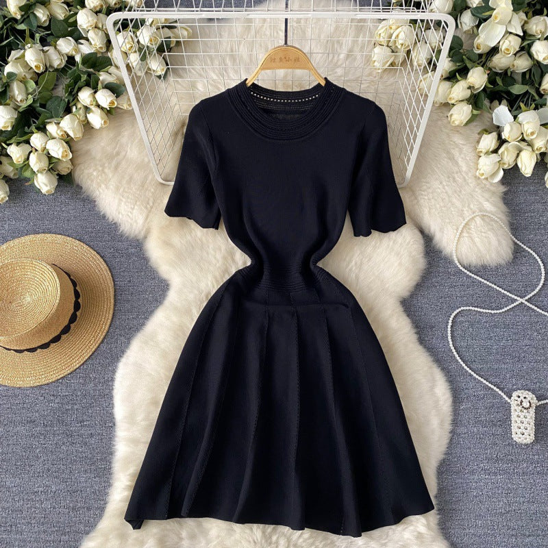 French high-end round neck short sleeved dress for socialite style, with a cinched waist and slimming temperament, retro A-line skirt for women in summer